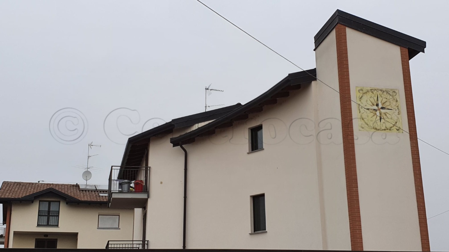 CAMERI: TRILOCALE+cortile privato + BOX € 600