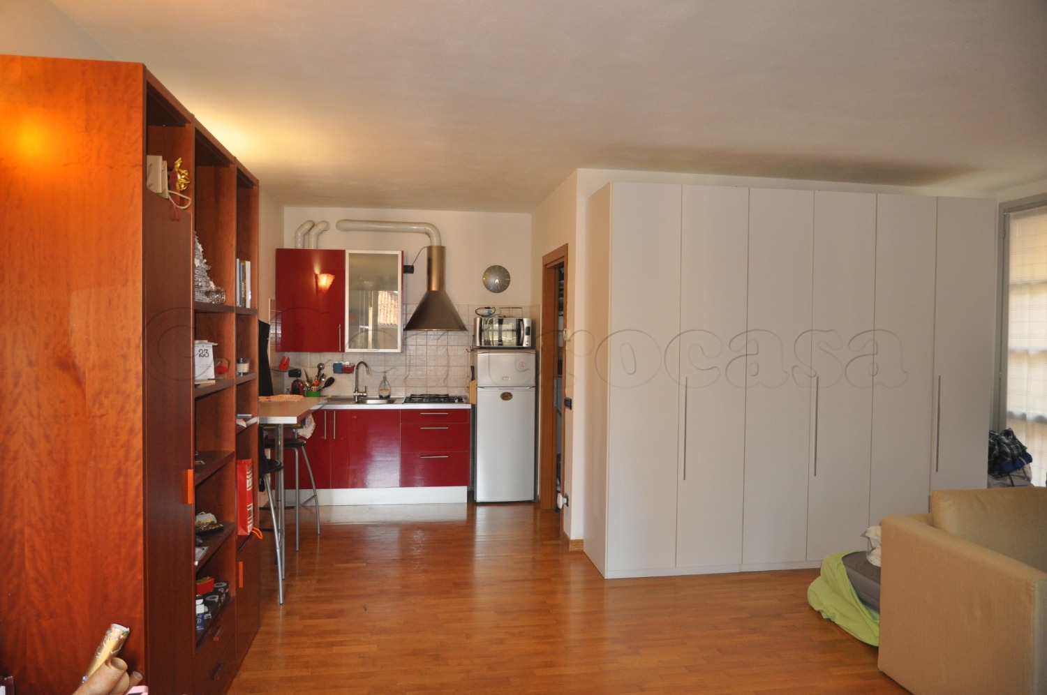 ROBECCO: MONOLOCALE ARREDATO IN CORTE € 550