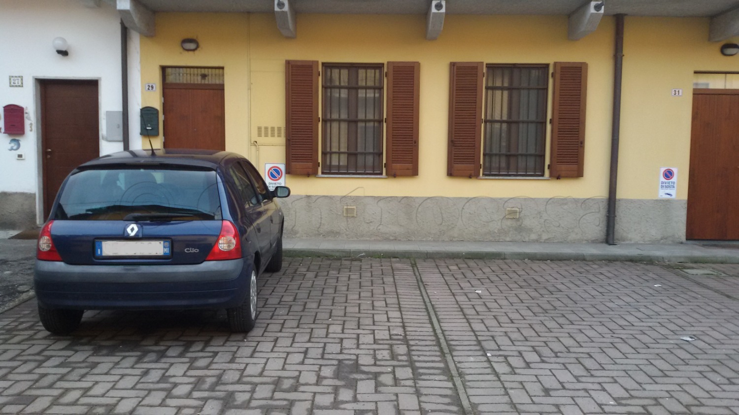 ROBECCO: IN CORTE BILOCALE ARREDATO € 450