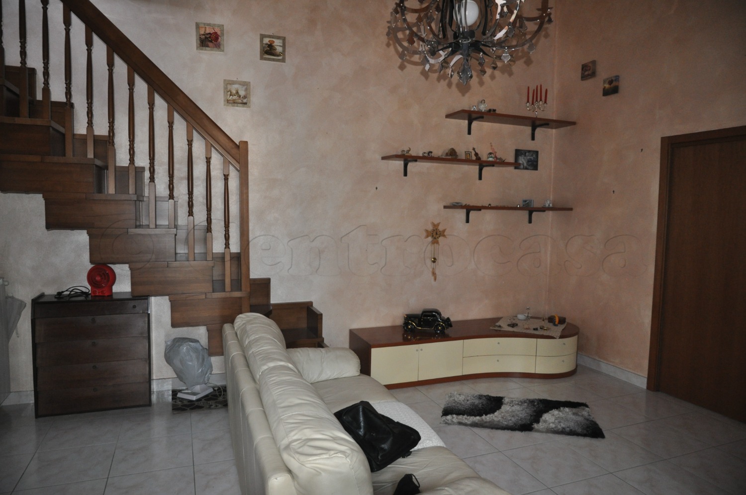 MAGENTA: CORTE IN CENTRO 2 LOCALI € 115.000