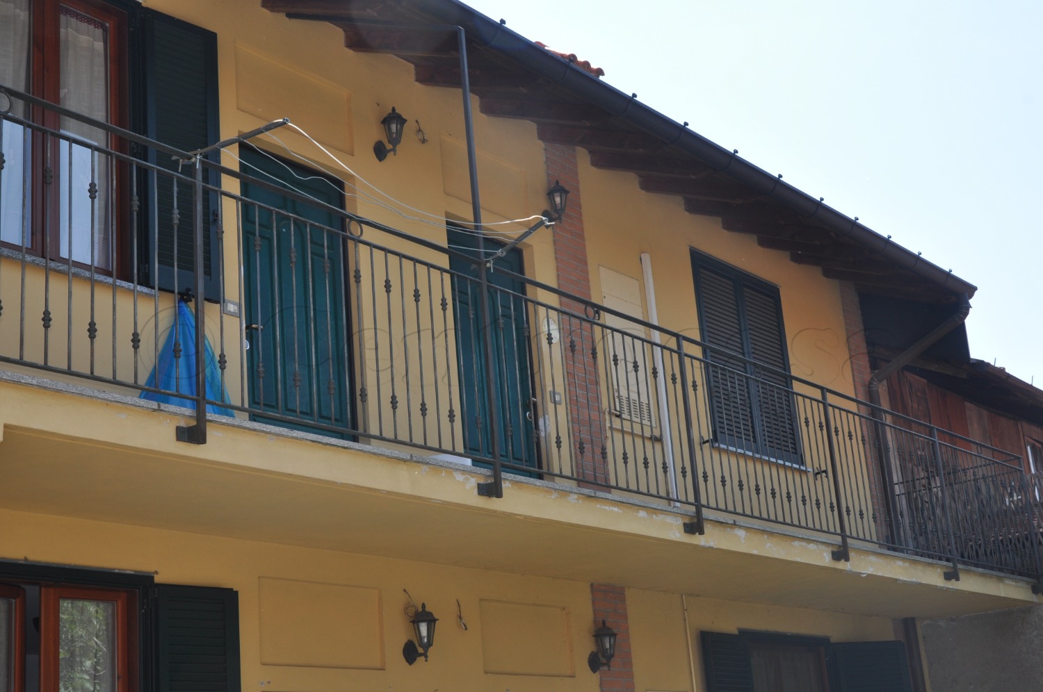 MARCALLO: IN CORTE BILOCALE RISTRUTTURATO € 69.000