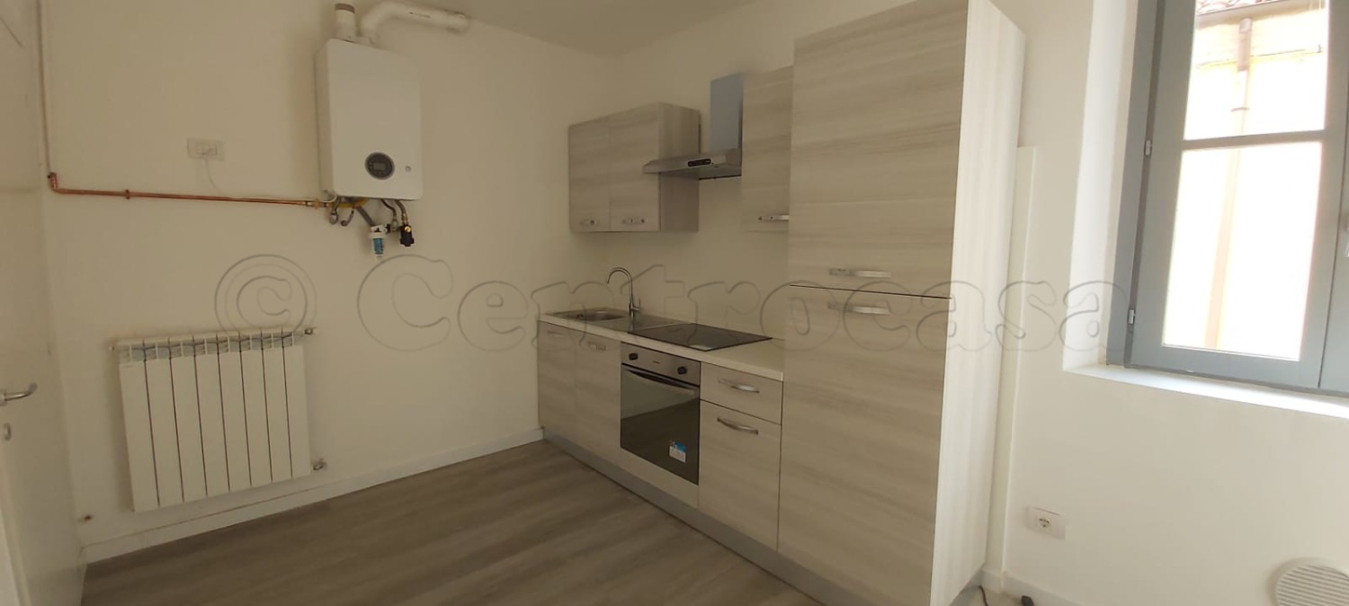 MAGENTA: IN CENTRO BILOCALE ARREDATO € 550