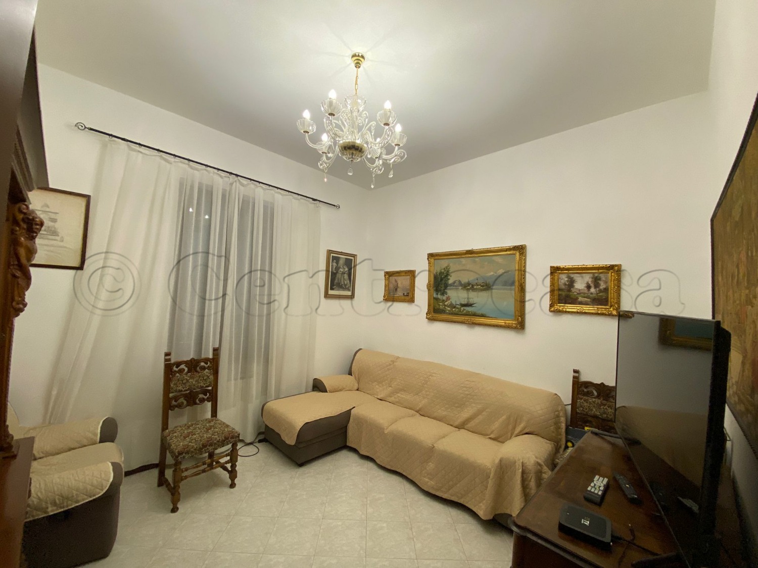 CUGGIONO: CASA INDIPENDENTE IN CORTE € 118.000