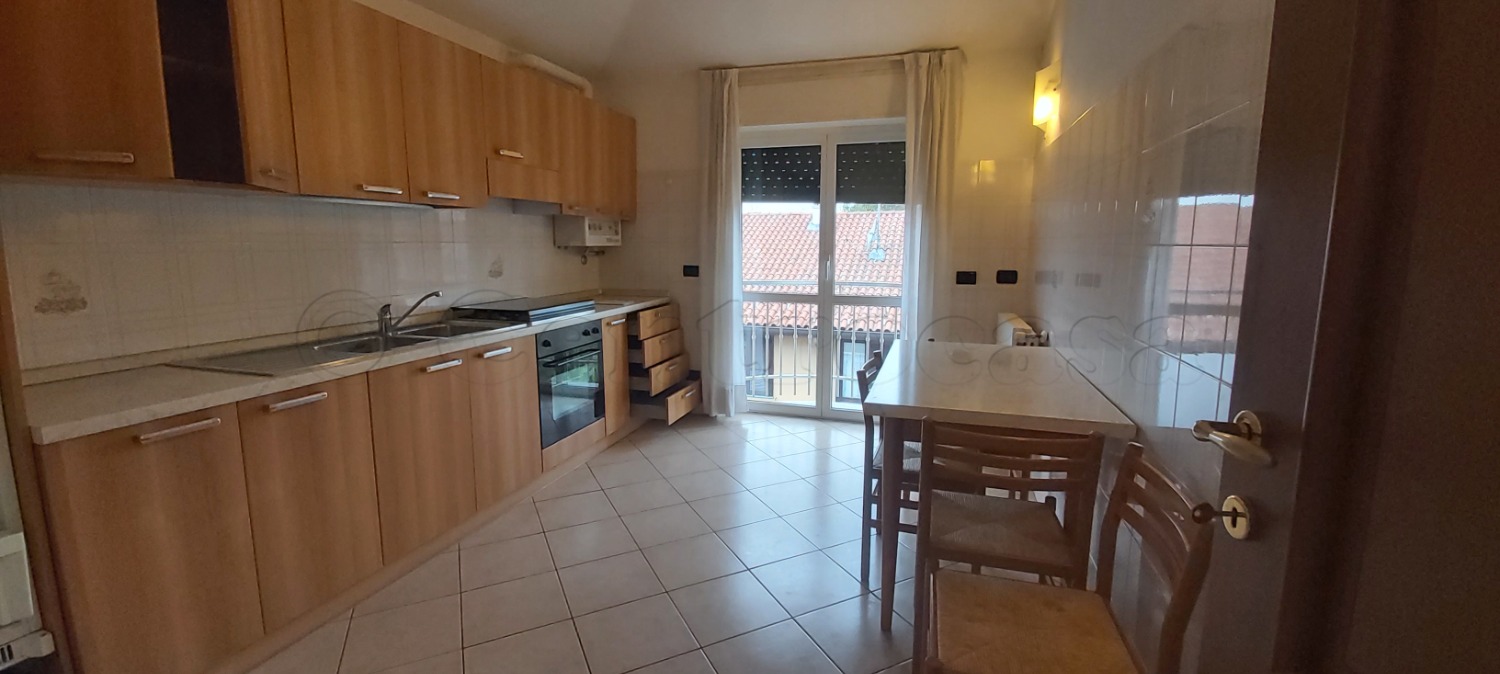 MARCALLO: 2 LOCALI ARREDATO IN VILLA € 500