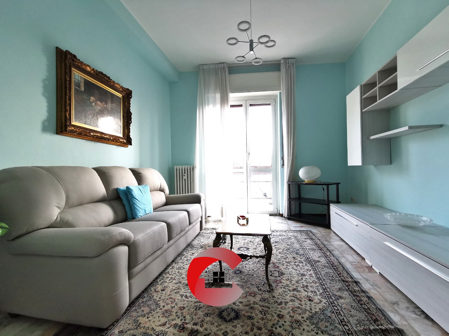 MAGENTA: 3 LOCALI  + BOX € 195.000