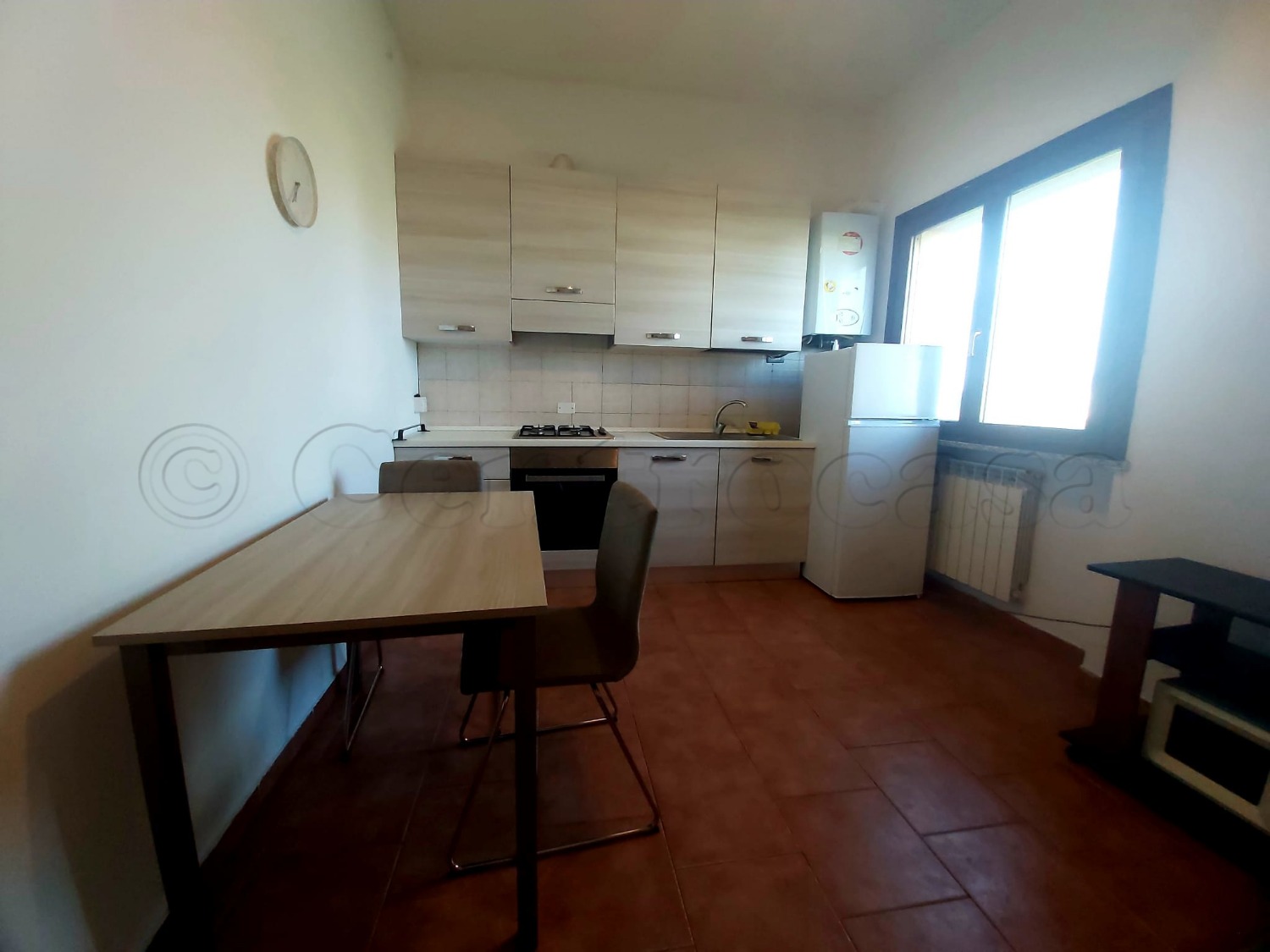 MAGENTA: TRILOCALE ARREDATO IN CORTE € 600