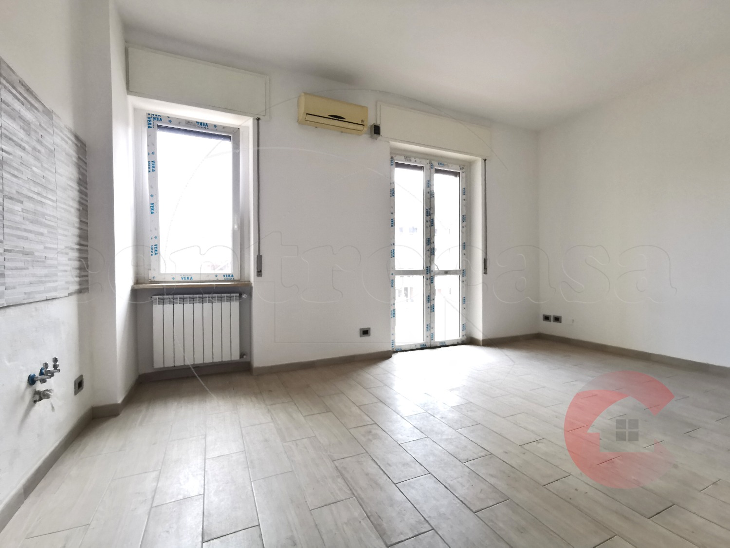 MAGENTA: AMPIO MONOLOCALE + CANTINA € 75.000