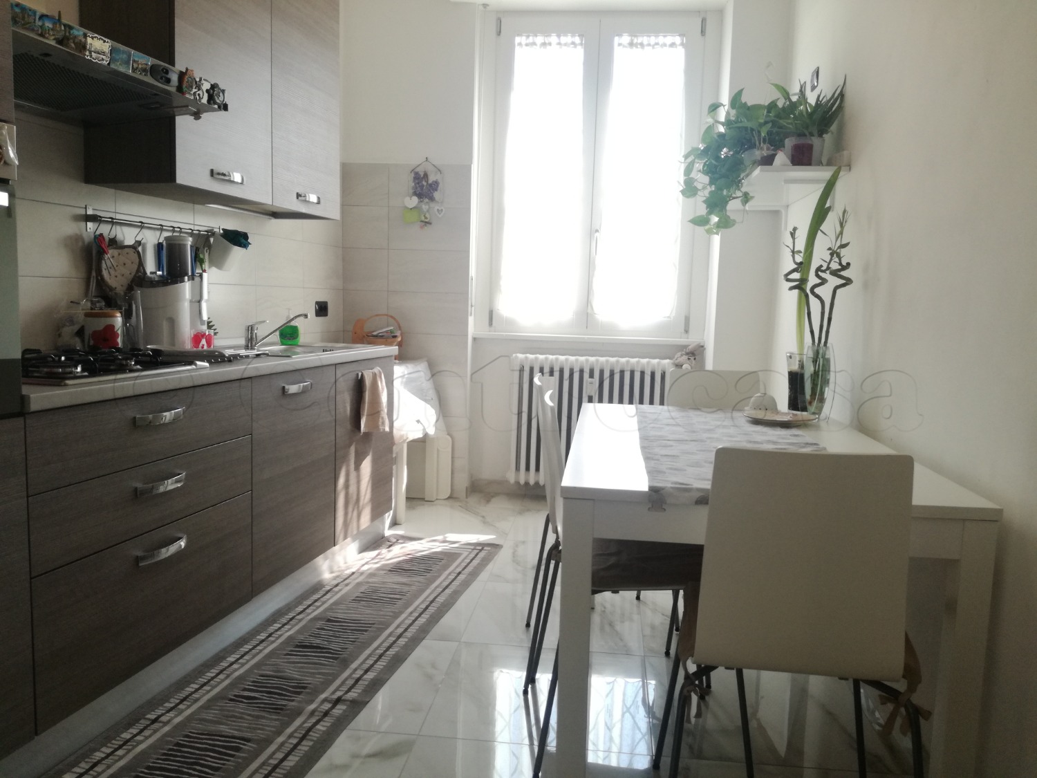 MAGENTA: IN CENTRO 3 LOCALI VUOTO RISTRUTTURATO € 450