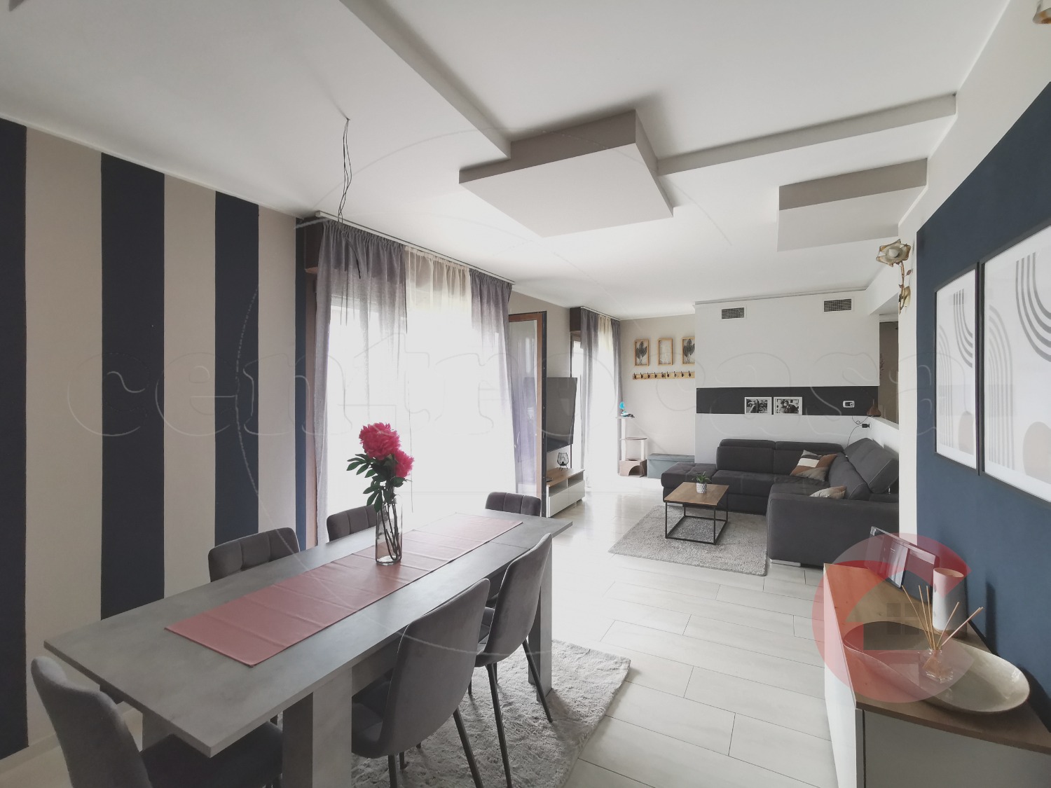 MAGENTA: AMPIO 3 LOCALI RISTRUTTURATO + BOX € 209.000