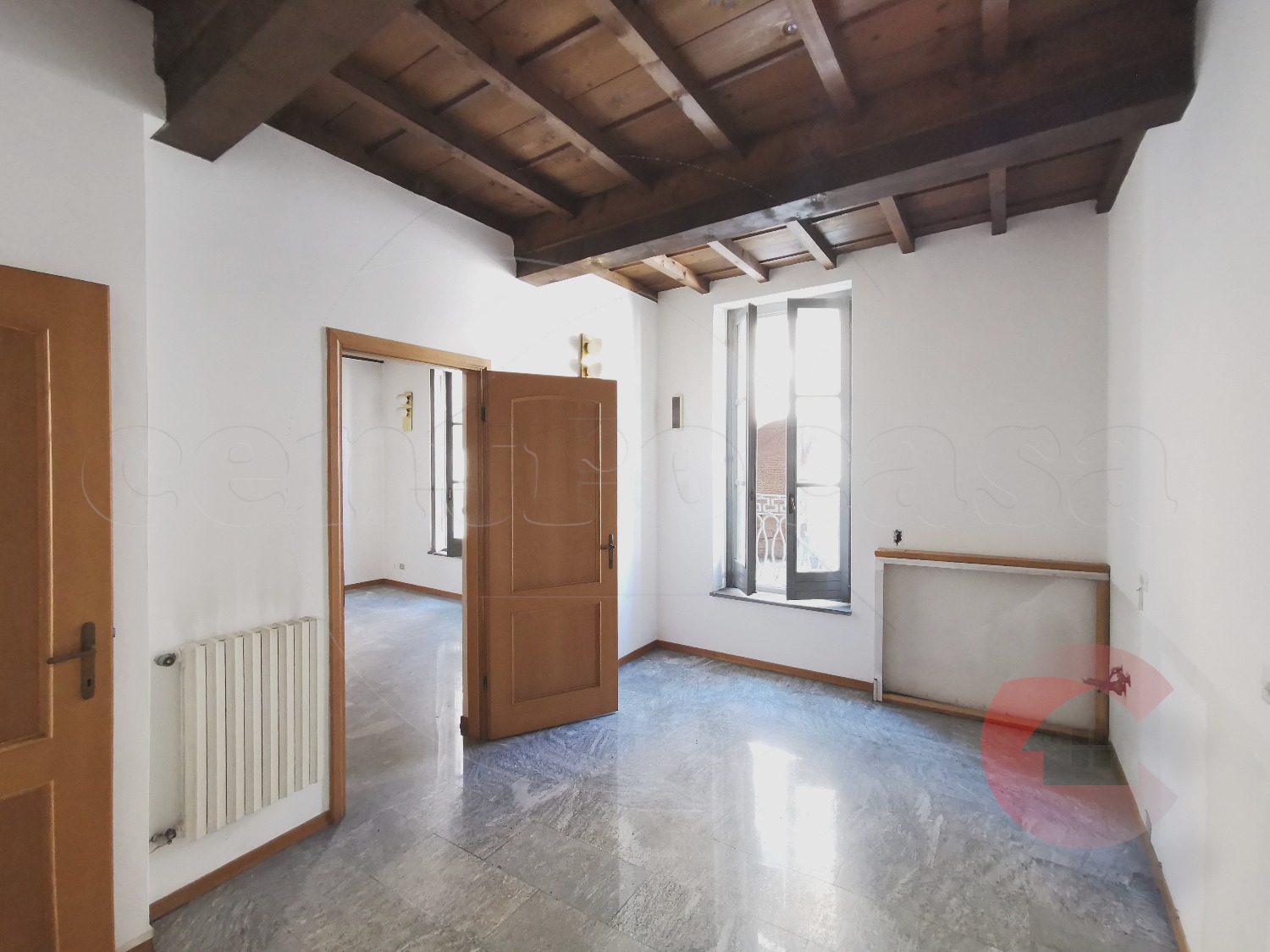 VIGEVANO: 4 LOCALI IN CENTRO RISTRUTTURATO € 120.000