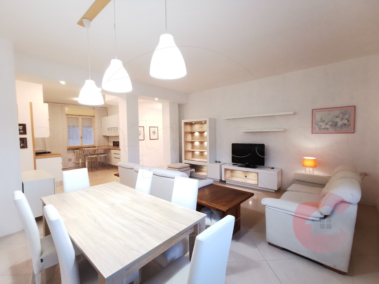 MAGENTA: AD.ZE STAZIONE 3 LOCALI ARREDATO € 900