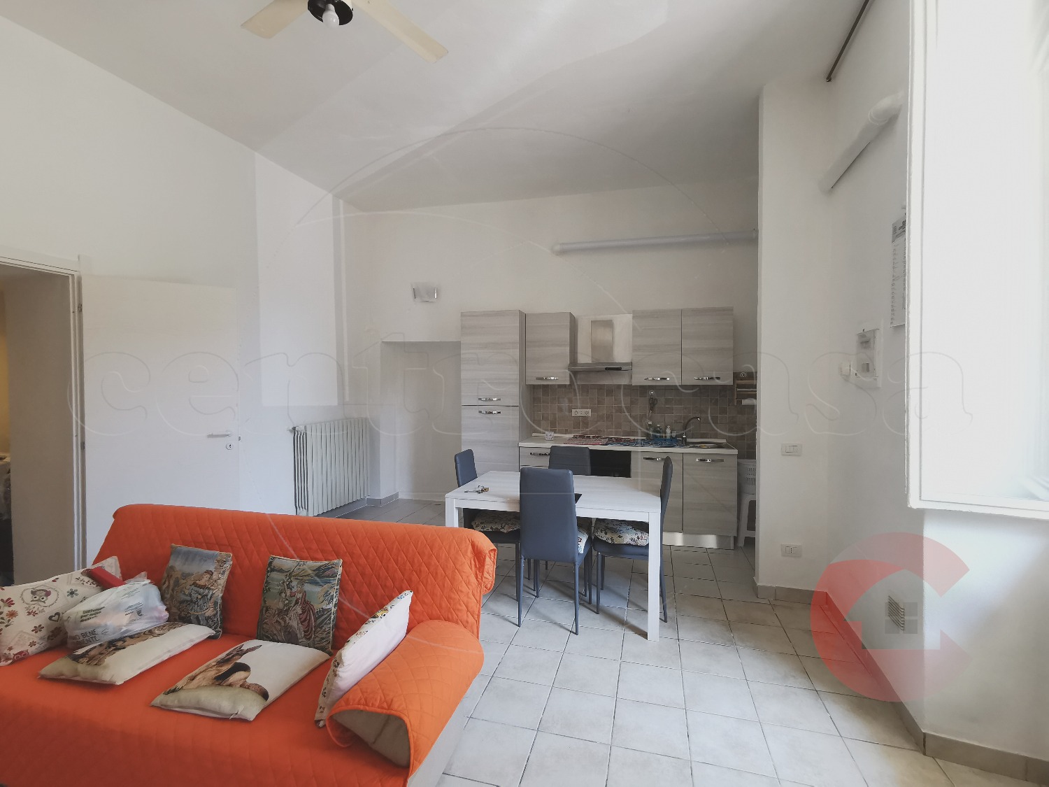 MAGENTA: BILOCALE CON POSTO AUTO € 550