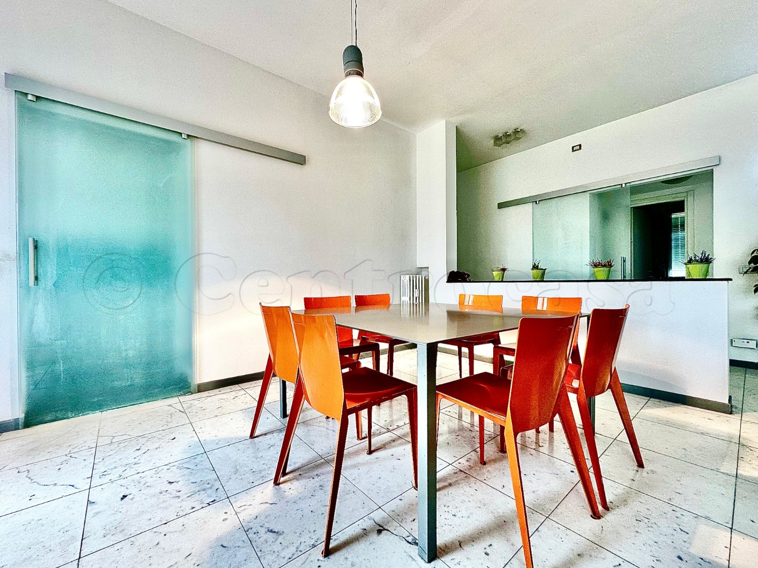 MAGENTA CENTRO: TRILOCALE ARREDATO € 1000