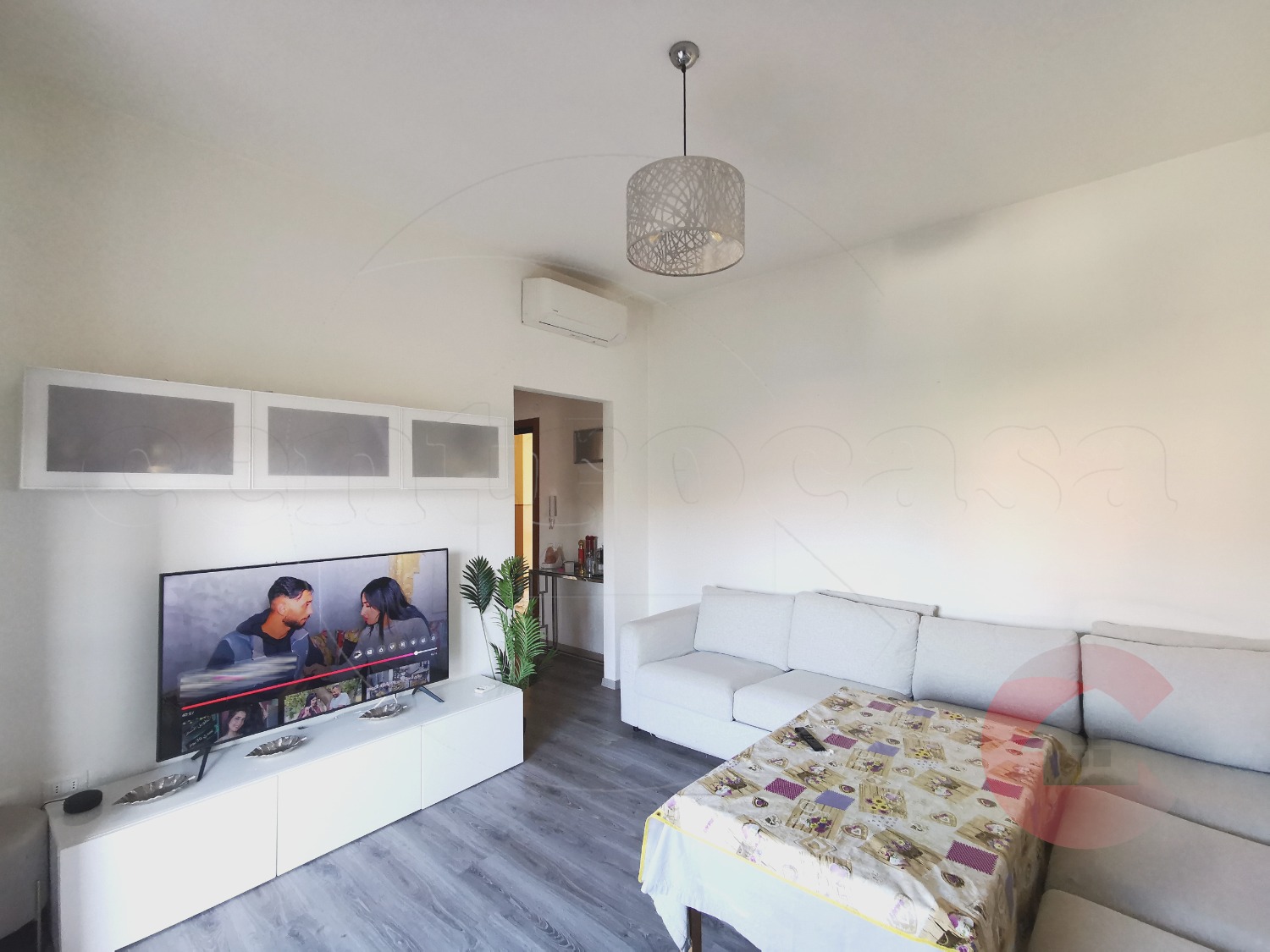 MAGENTA: 2 LOCALI RISTRUTTURATO + BOX  € 650