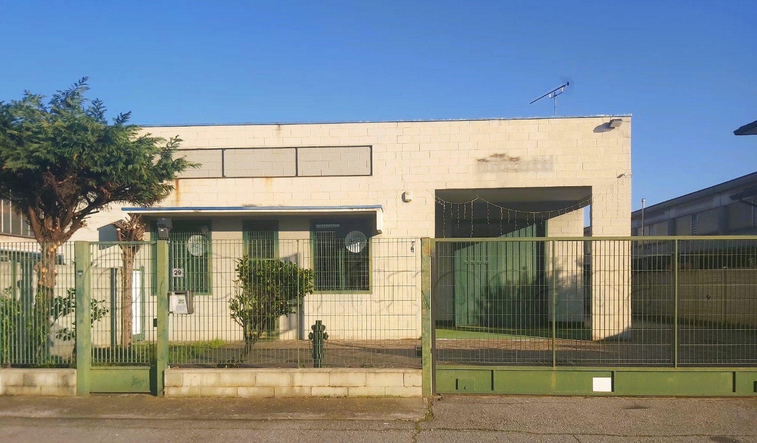 MAGENTA: CAPANNONE IN AFFITTO €.1700