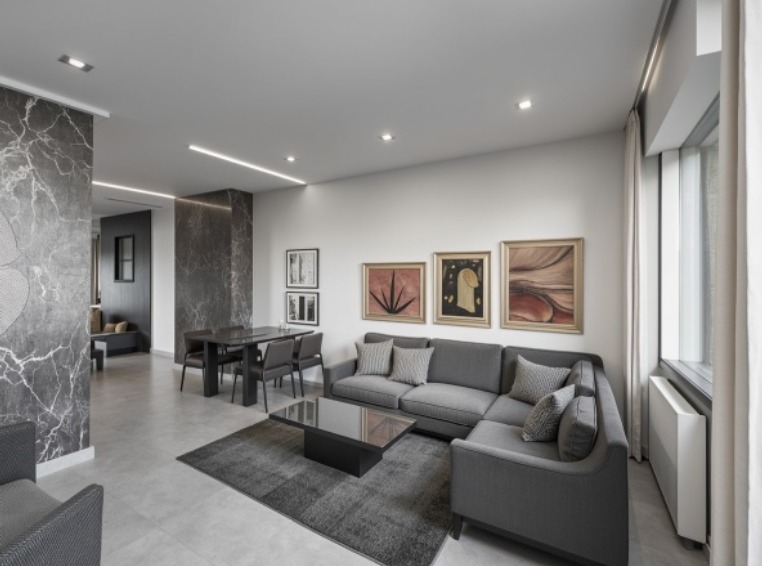 INVERUNO: AMPIO 3 LOCALI + CANTINA € 128.000