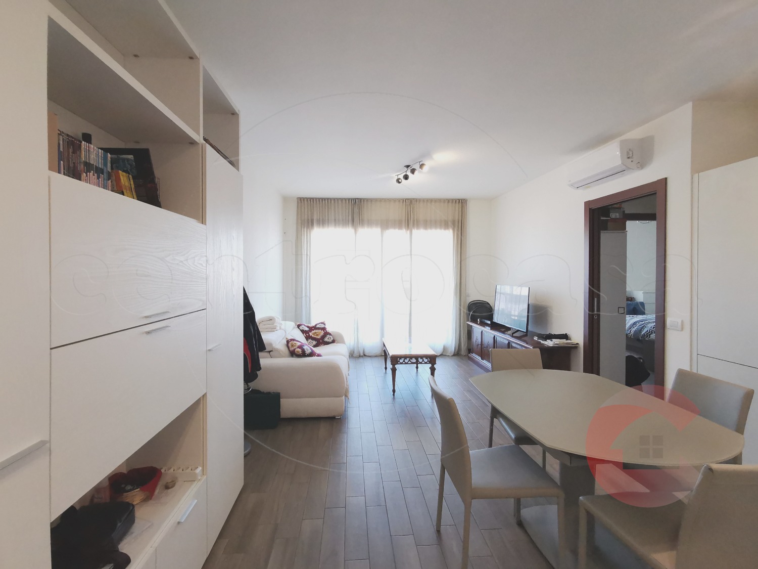 CORBETTA:TRILOCALE CON TERRAZZO + BOX DOPPIO € 220.000