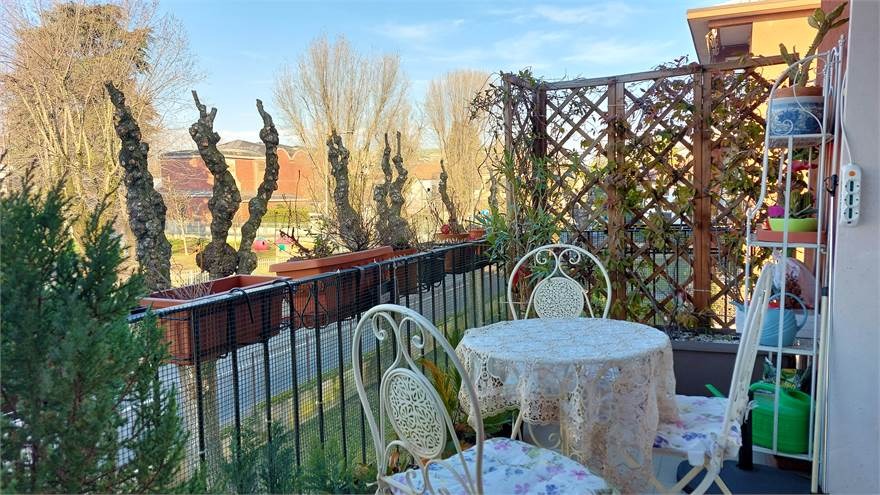 T4128 MAGENTA: 4 LOCALI + DOPPI SERVIZI € 119.000