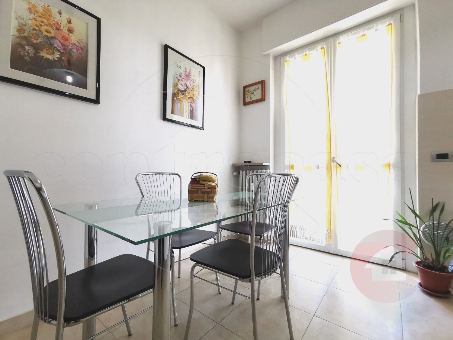 MAGENTA: 3 LOCALI CON CANTINA E BOX € 169.000