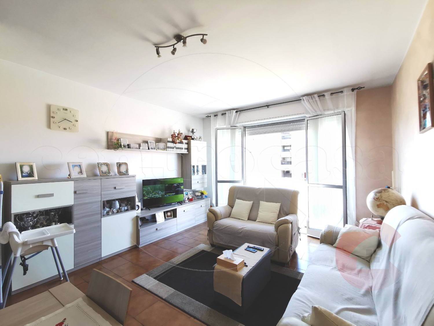 CUGGIONO: 3 LOCALI + DOPPI SERVIZI E BOX € 149.000
