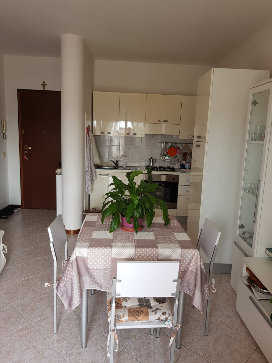 TRECATE: BILOCALE ARREDATO E CLIMATIZZATO € 350