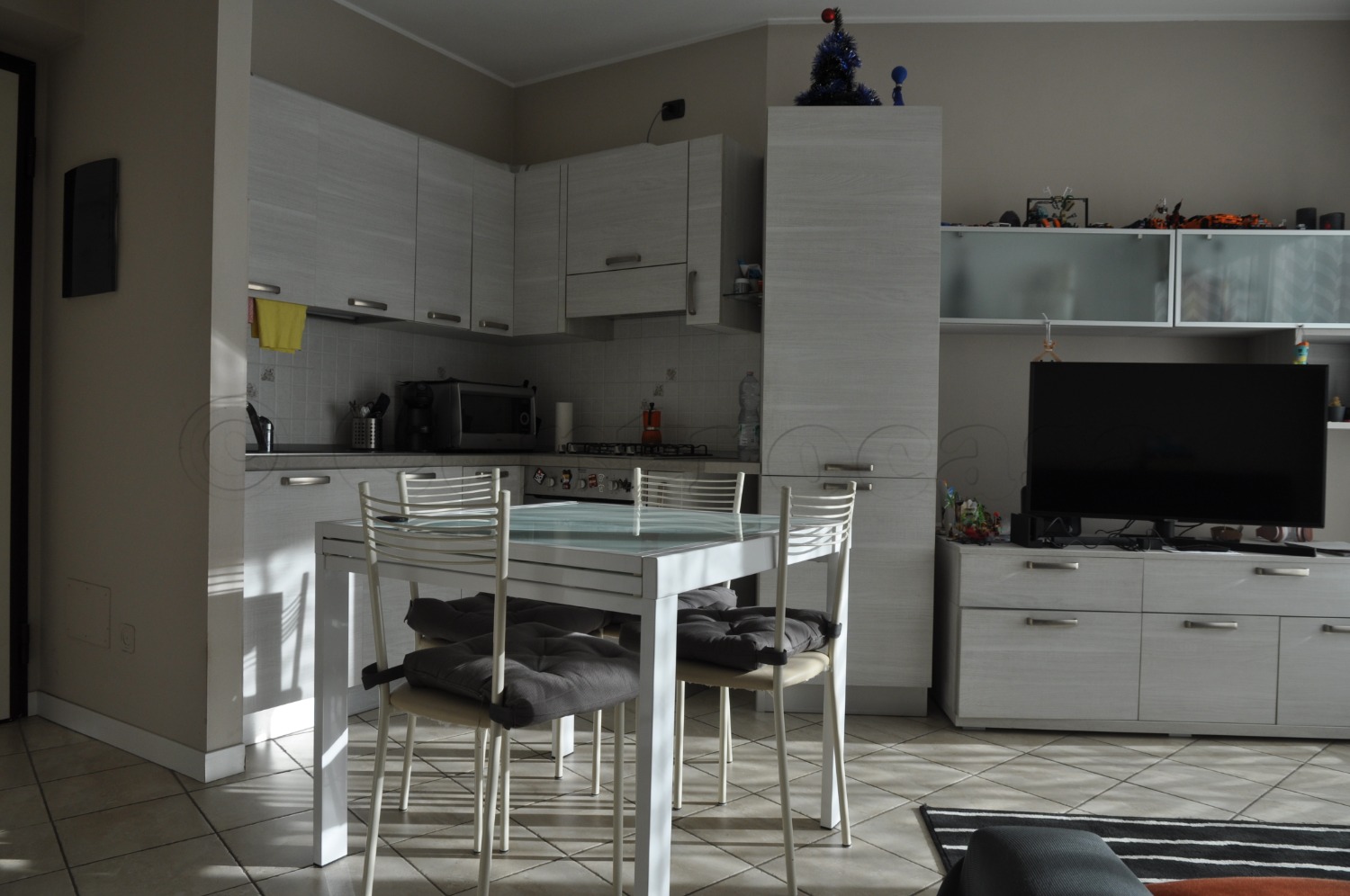 MAGENTA: BILOCALE ARREDATO + BOX € 750