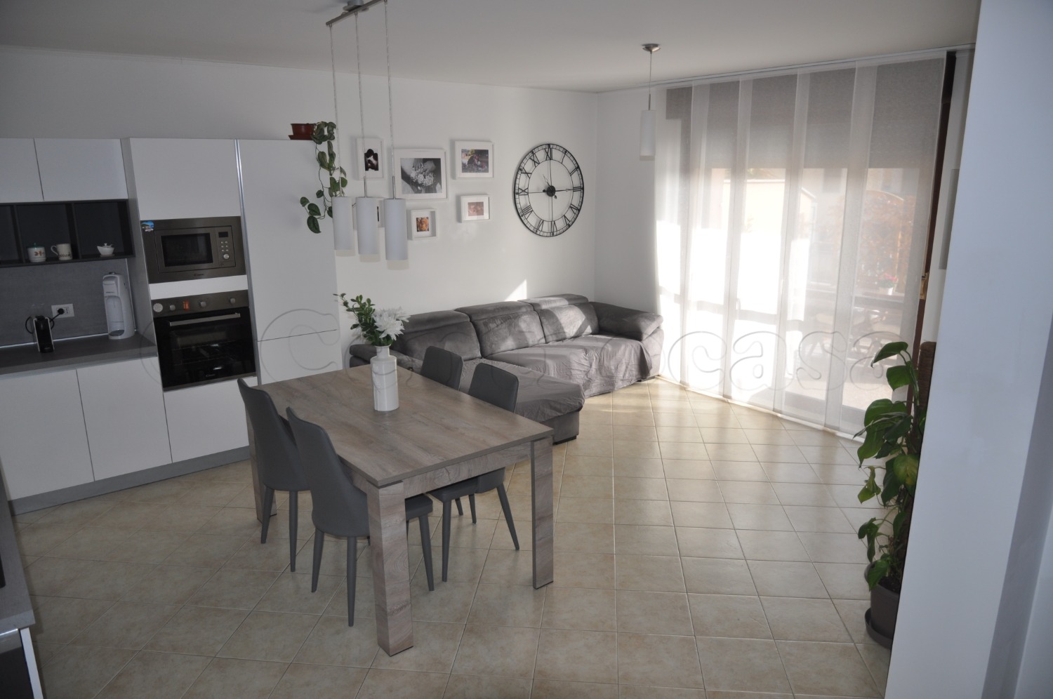 MAGENTA: 3 LOCALI CON AMPIO TERRAZZO  € 195.000