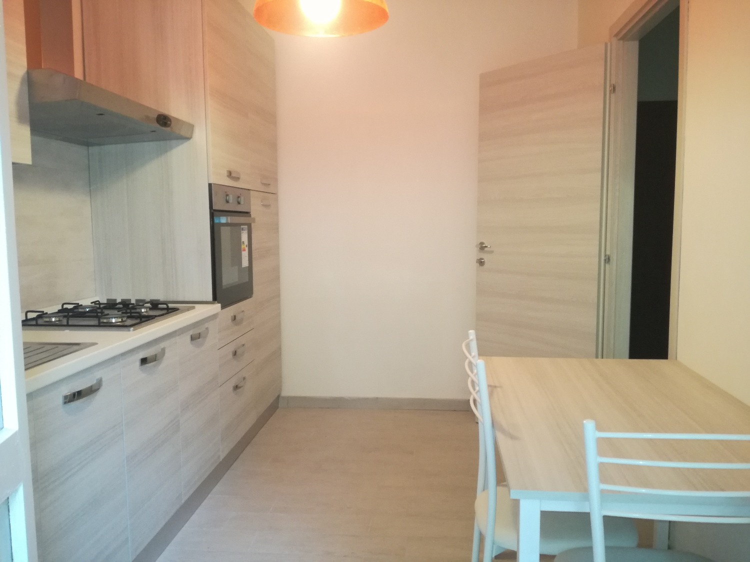 MAGENTA: 2 LOCALI CON CUCINA ARREDATA IN CENTRO € 500