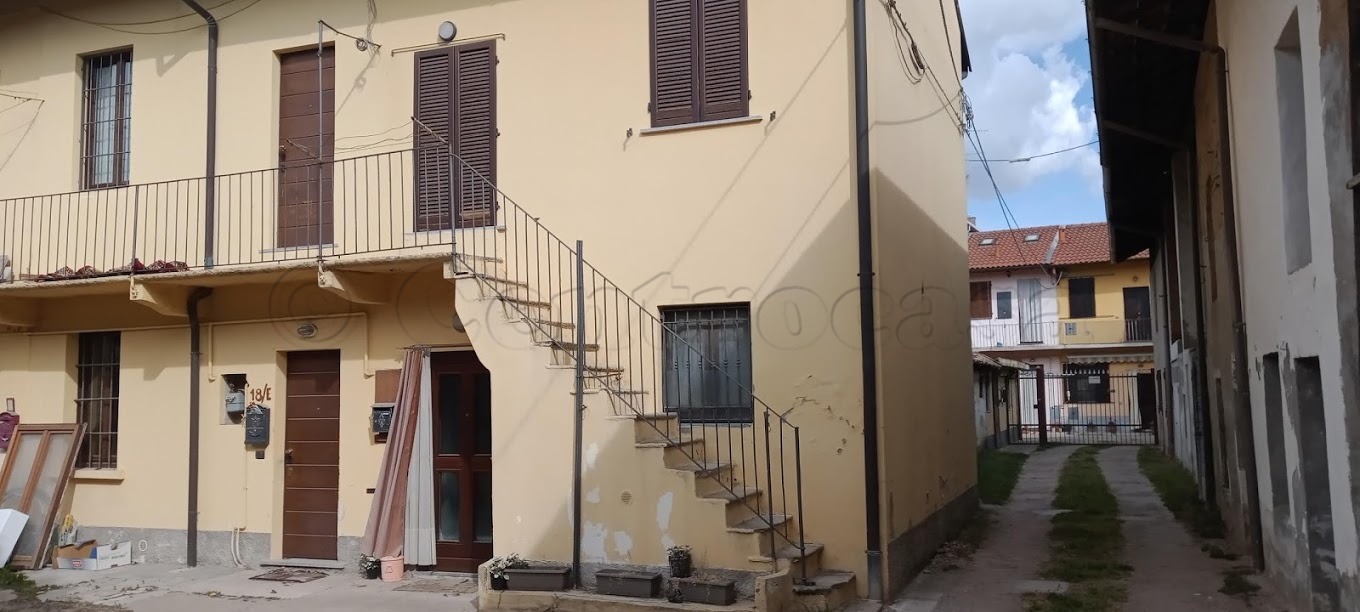 MAGENTA CENTRO: IN CORTE BILOCALE ARREDATO € 600