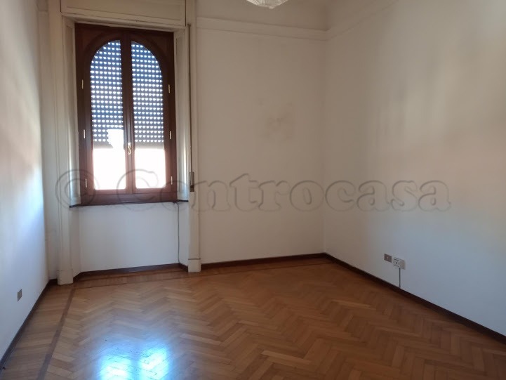 MAGENTA: IN CENTRO UFFICIO SIGNORILE € 850