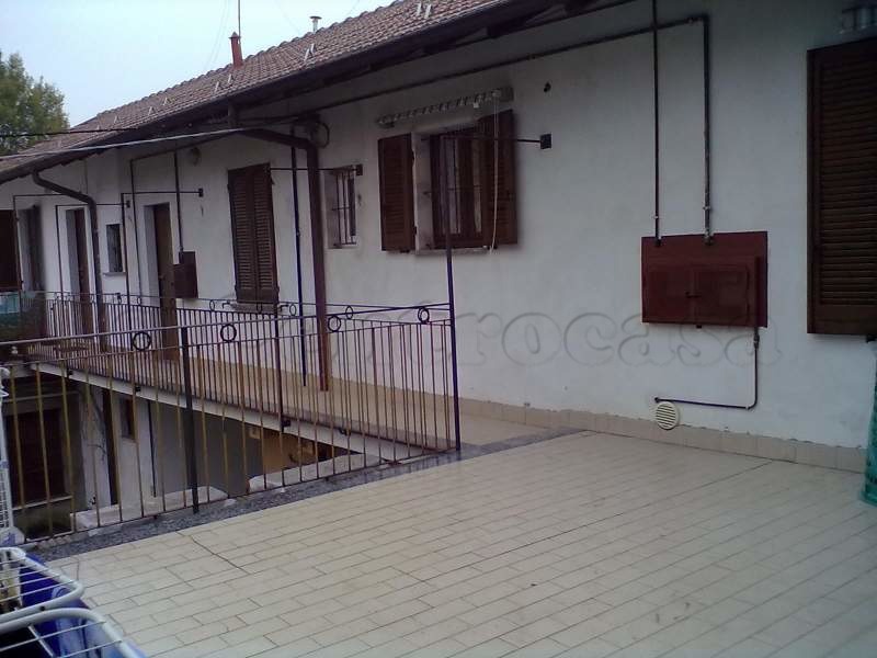 MESERO: IN CORTE BILOCALE € 50.000 SENZA SPESE COMUNI