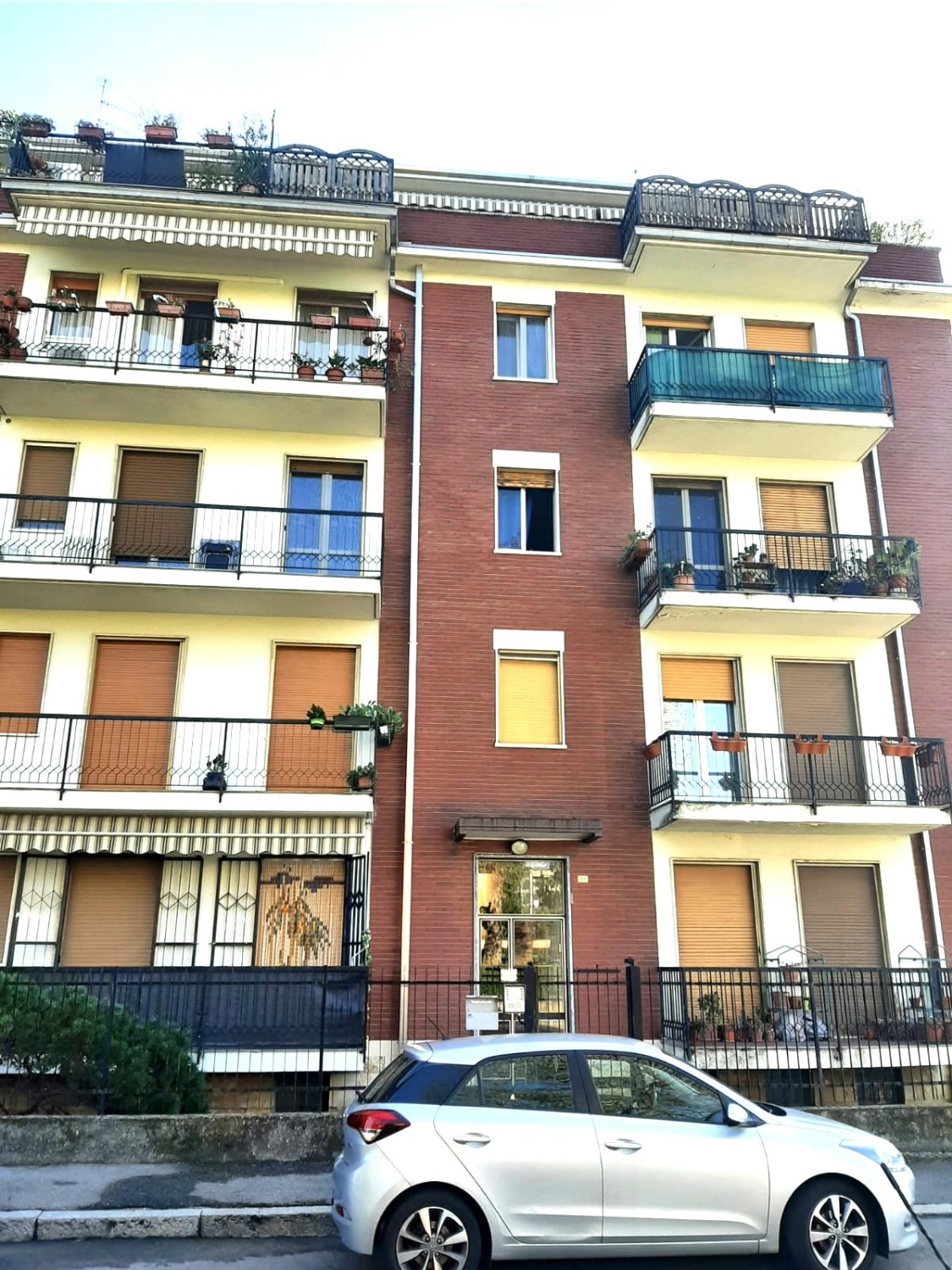 Novara -  PORTA MORTARA  3 locali  - A302