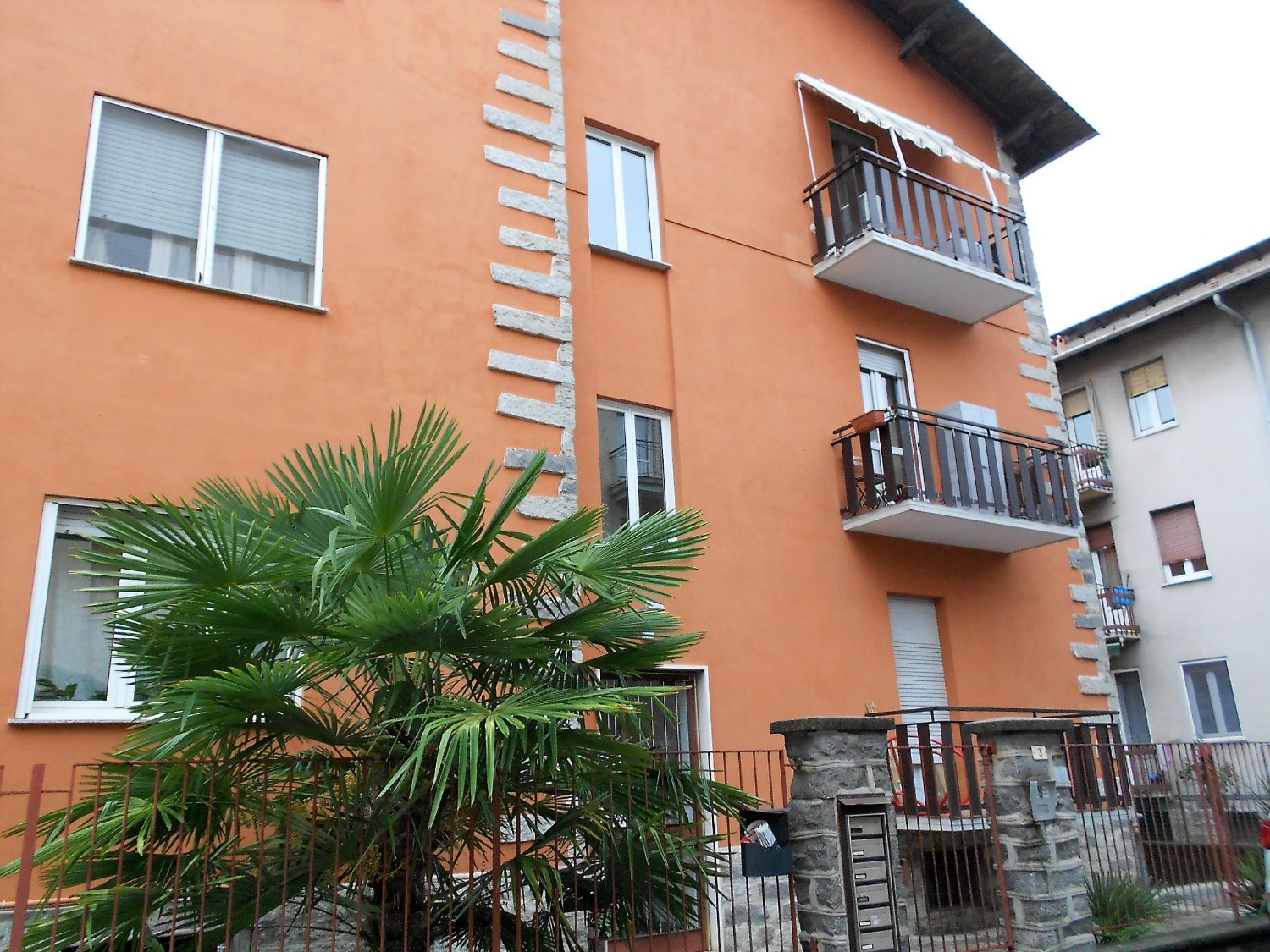 A202 PORTA MORTARA - 2LOCALI+SERVIZI ARREDATO