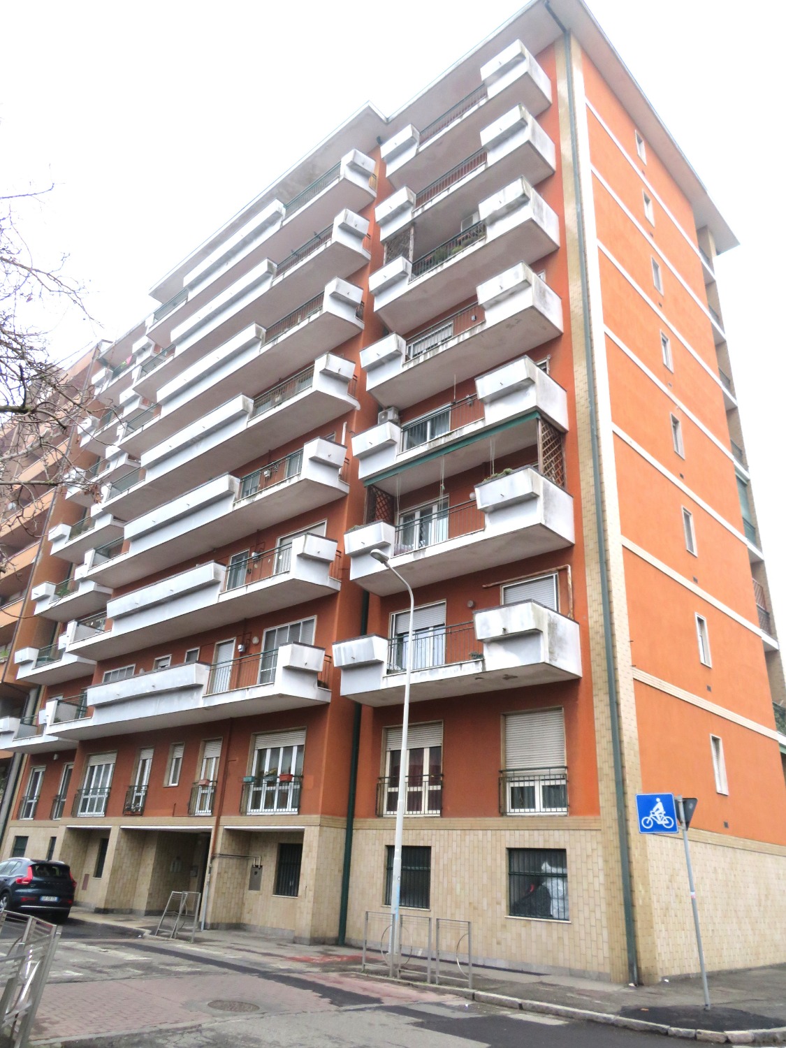 T304 CITTADELLA - 3LOCALI+SERVIZI+P.AUTO COND.