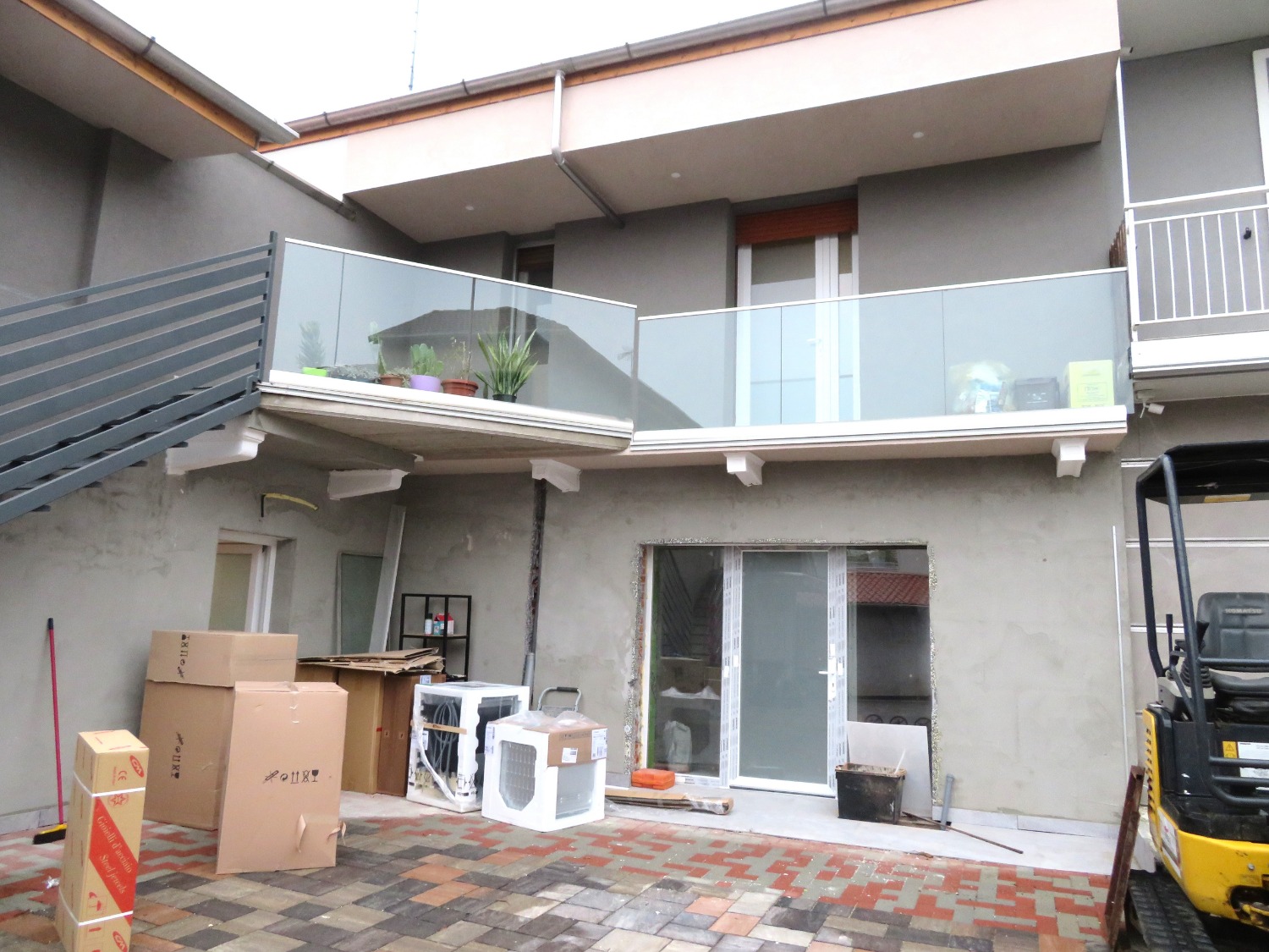 T304 CITTADELLA - 3LOCALI+SERVIZI+BOX IN CASA INDIPEND.