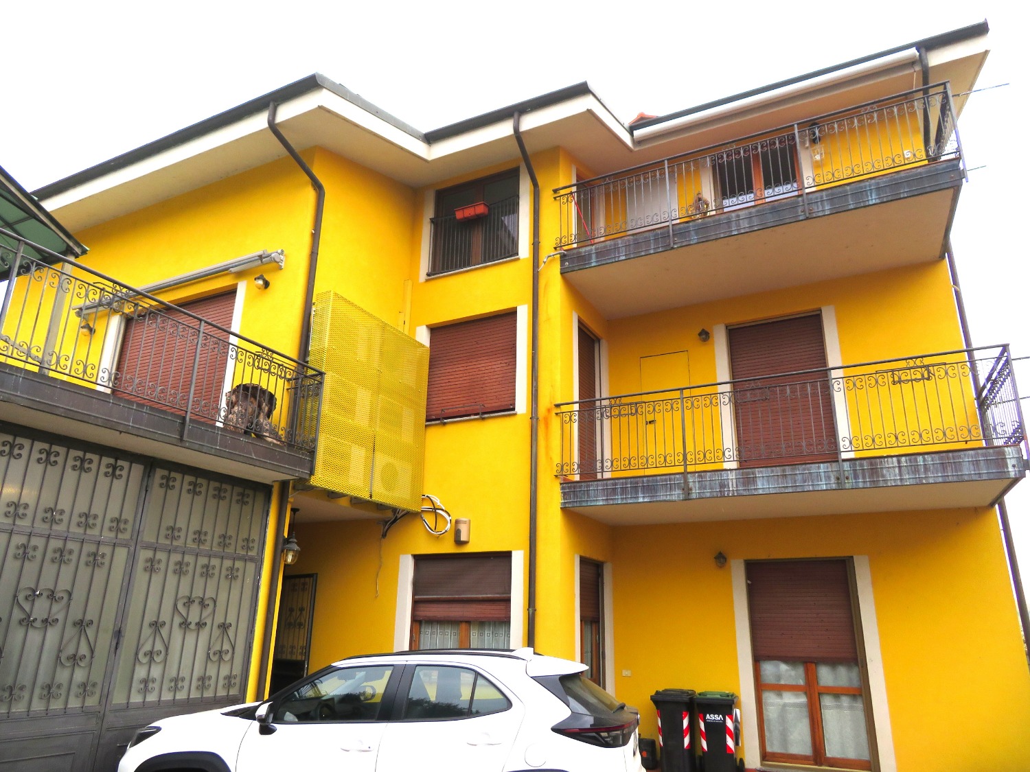 T401 T. QUARTARA - 4LOC+2SERV+BOX TRIPLO+GIARDINO