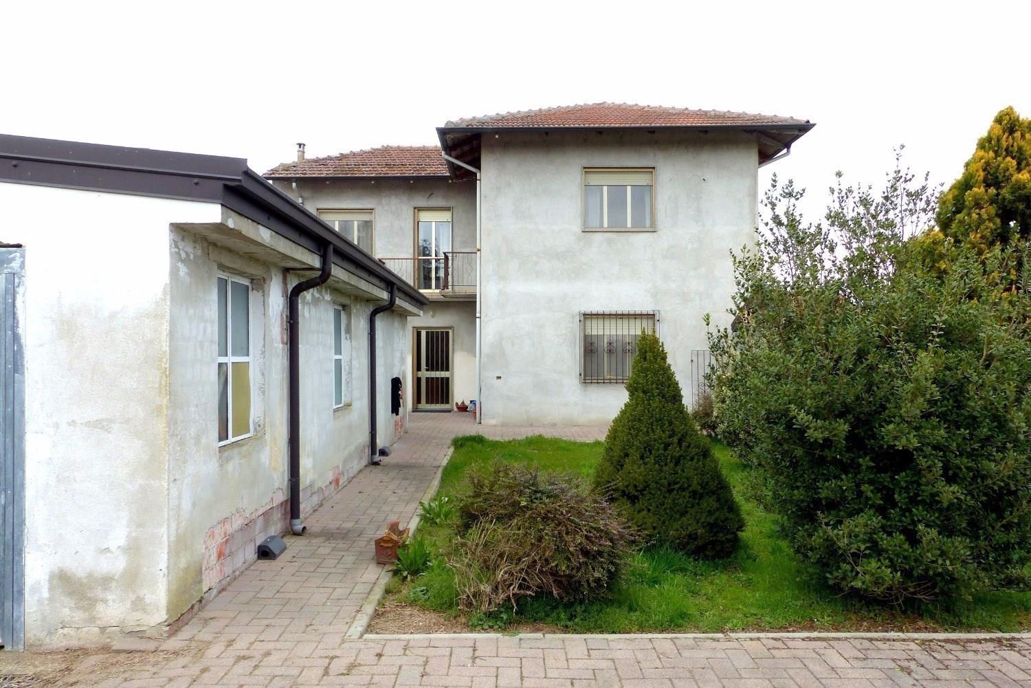 T332 VINZAGLIO - VILLA INDIPENDENTE