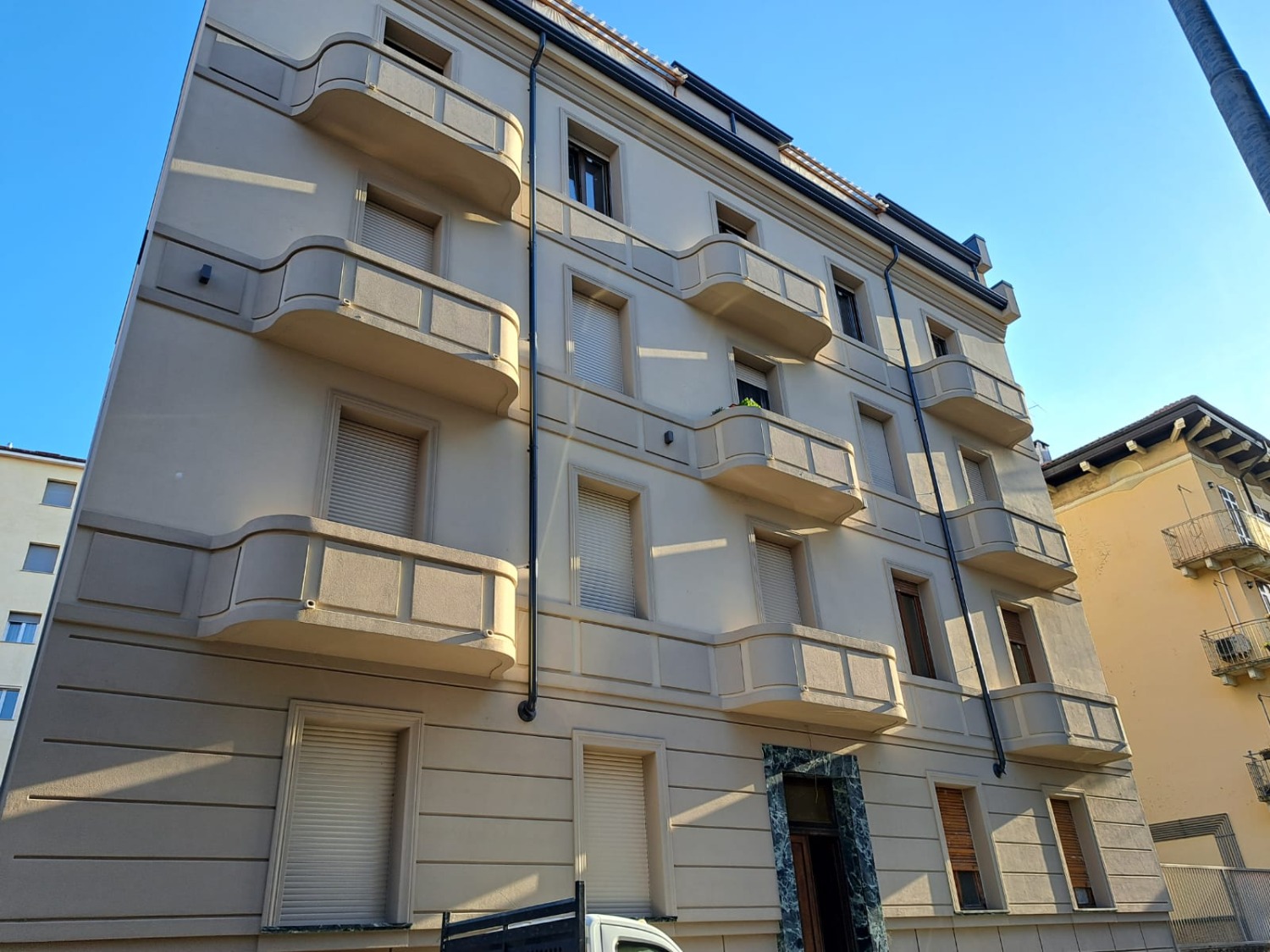 A301  PORTA MORTARA - TRILOCALE+SERVIZI NON ARREDATO