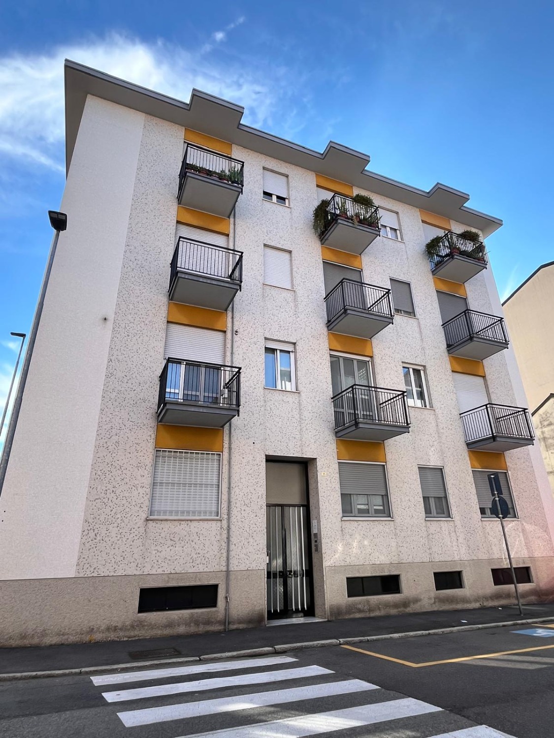 T307 - SAN MARTINO - TRILOCALE + SERVIZI € 115.000 