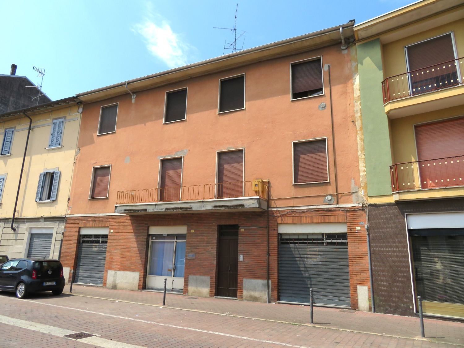 T602 PERNATE - INTERA PALAZZINA (4 UNITA' IMMOBILIARI)
