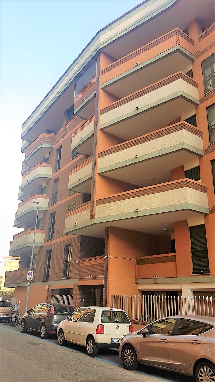 A201 ZONA CENTRO - BILOCALE+SERVIZI+BOX ARREDATO