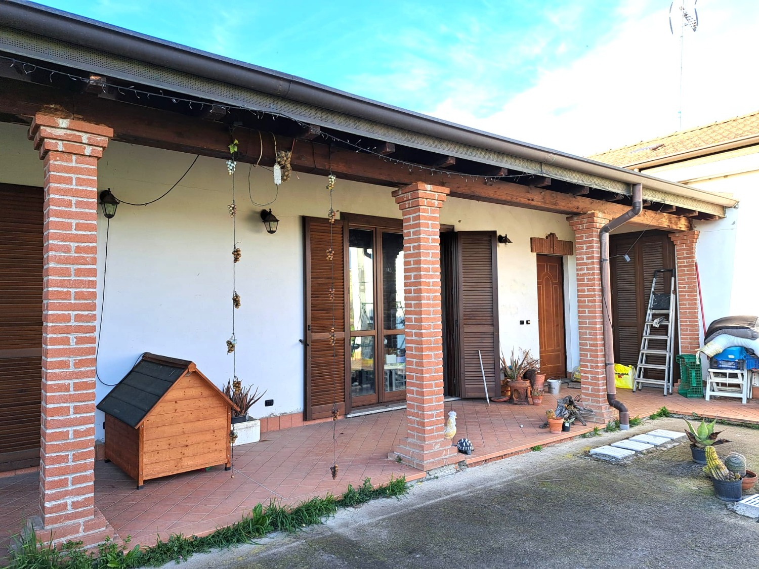 T801 SANTA RITA - 2VILLE BINATE+GIARDINO+CAPANNONE