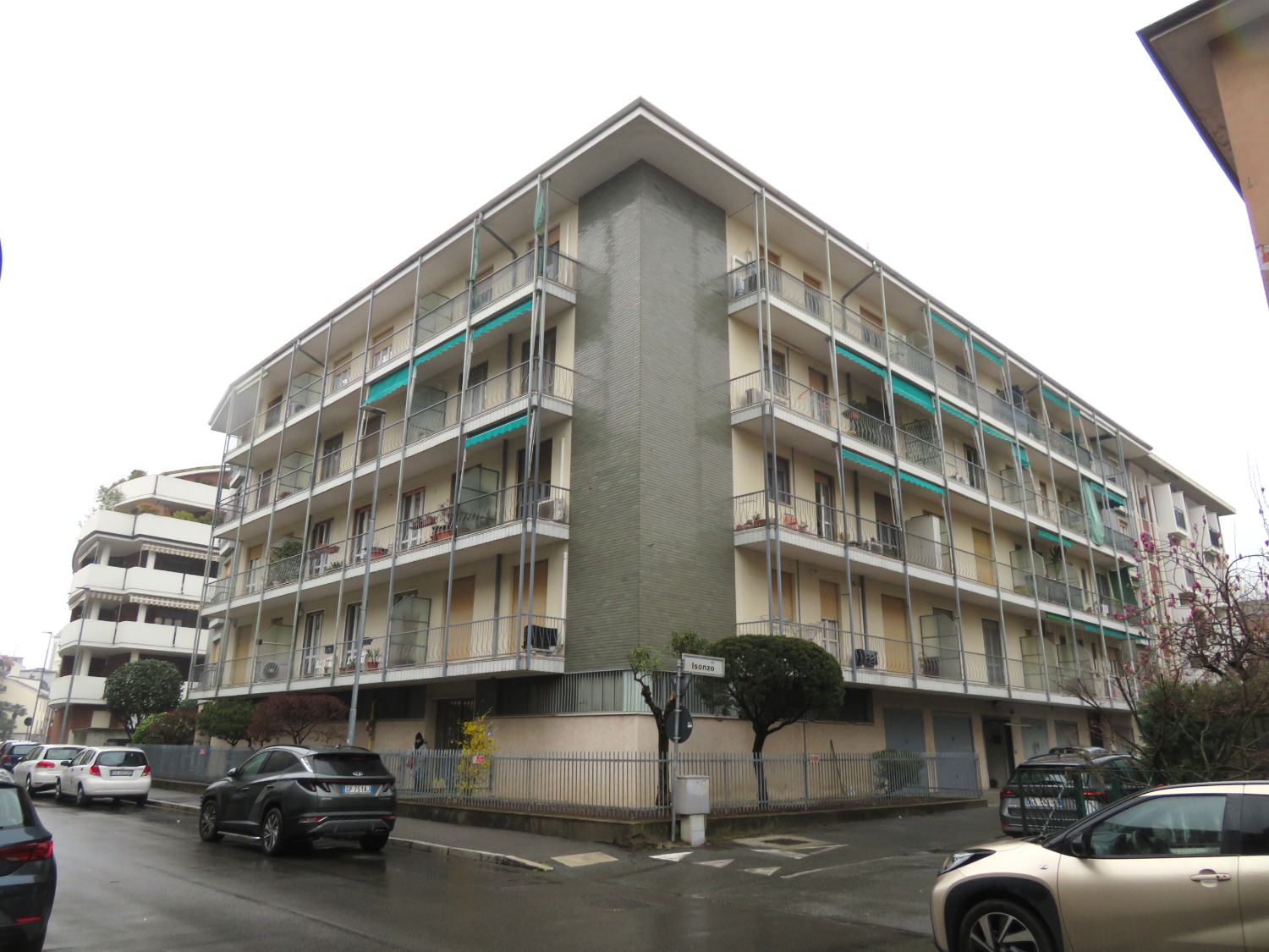 T203 PORTA MORTARA - BILOCALE+SERVIZI+BOX