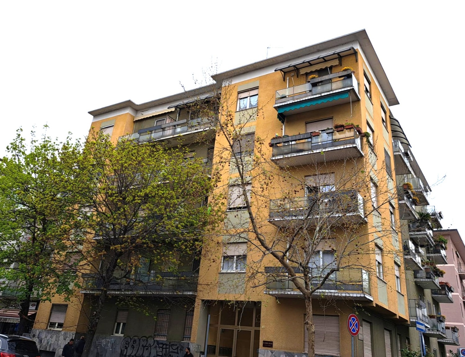 T208 PORTA MORTARA - 2LOCALI+SERVIZI+BOX