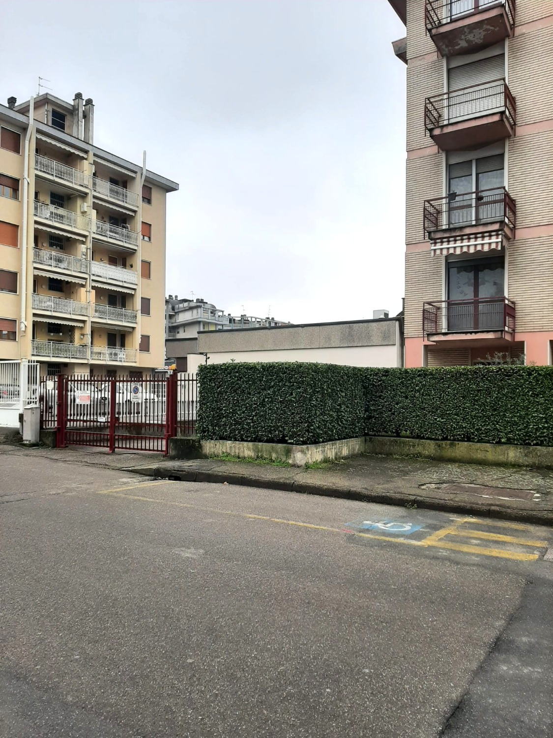 BT106 BICOCCA - BOX DOPPIO MAXI