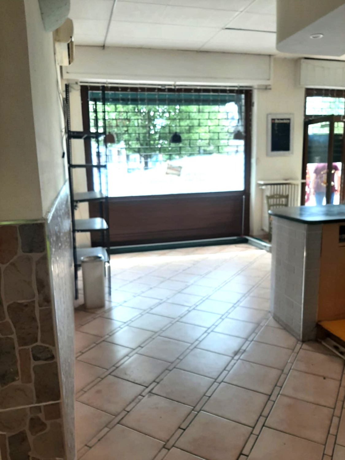 XA201 BICOCCA - NEGOZIO