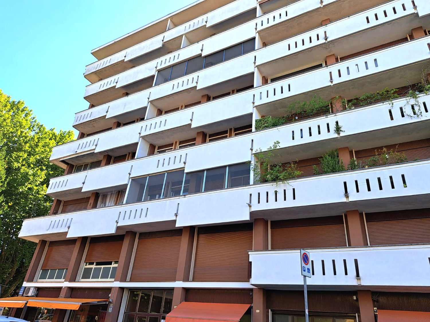 T319 BICOCCA 3LOCALI+DDSS+CANTINA