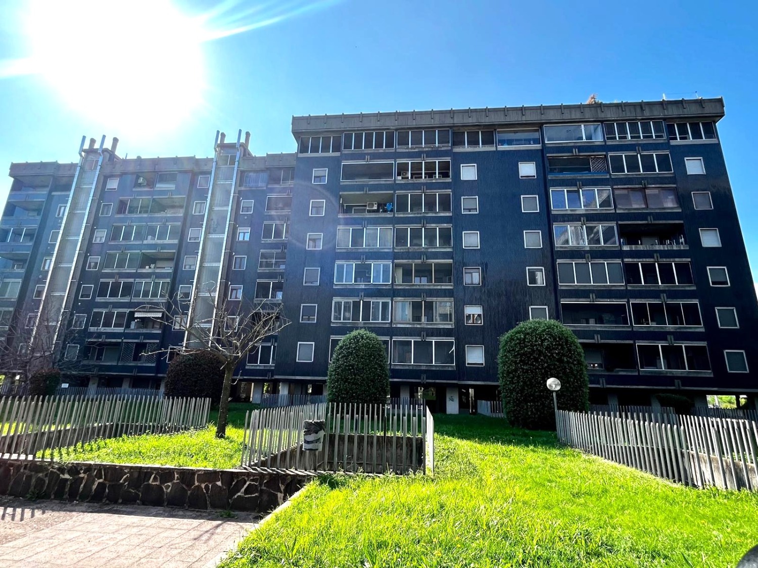 T205 PORTA MORTARA - ATTICO 2LOCALI+SERV MANSARDATO 
