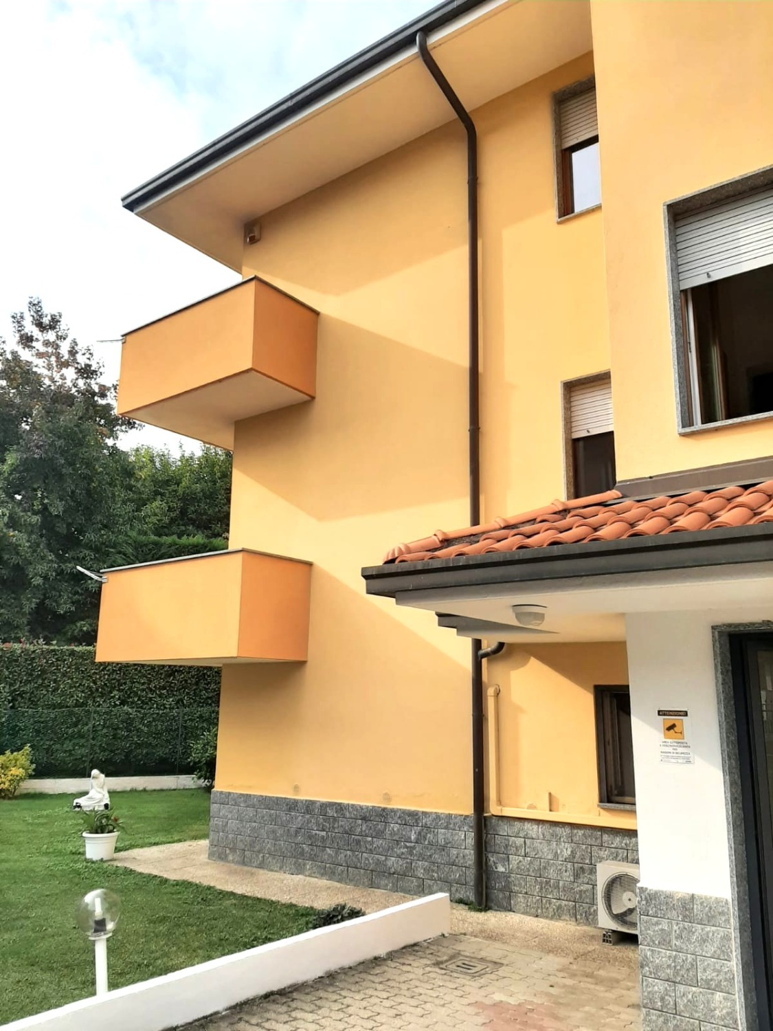 A301 SAN MARTINO - 3LOCALI+2SERVIZI NON ARREDATO