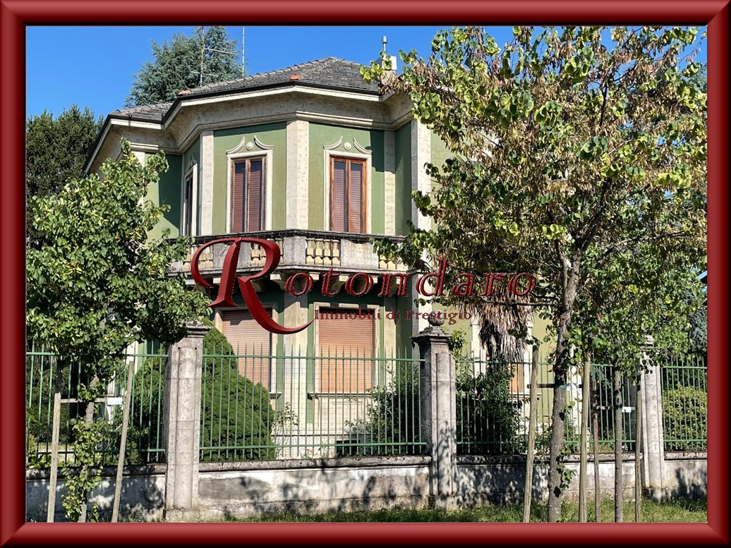 Villa in Vendita in Viale Roma Cuggiono